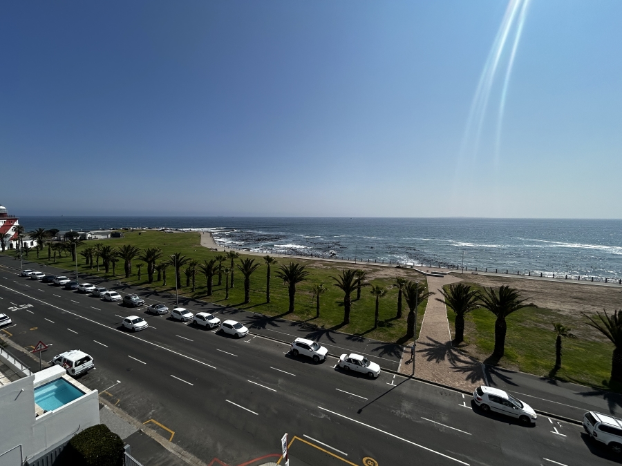 To Let 1 Bedroom Property for Rent in Mouille Point Western Cape